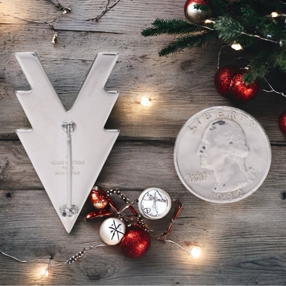 Louis Vuitton Silver-tone Enamel VVV pin featuring printed enamel inlays NWOT - Picture 10 of 13